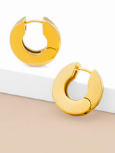 Load image into Gallery viewer, Flat Huggie Earring Jewelry
