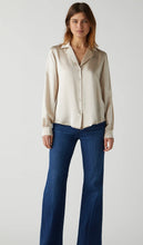 Load image into Gallery viewer, BUNDY Silk Blouse
