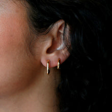 Load image into Gallery viewer, Kaleigh Mini Earrings
